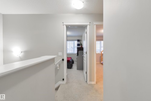 346 Secord Boulevard, Edmonton, AB - Indoor Photo Showing Other Room