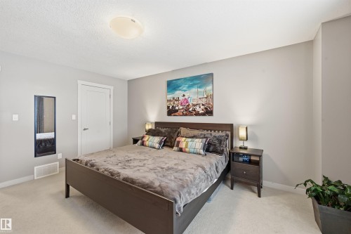 140 Axbridge Gate, Sherwood Park, AB - Indoor Photo Showing Bedroom