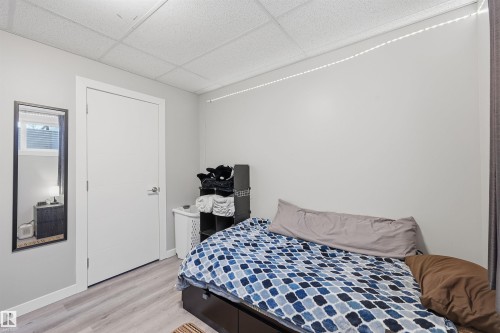 140 Axbridge Gate, Sherwood Park, AB - Indoor Photo Showing Bedroom