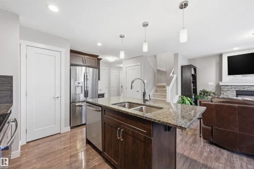 140 Axbridge Gate, Sherwood Park, AB - Indoor Photo Showing Kitchen With Stainless Steel Kitchen With Double Sink With Upgraded Kitchen