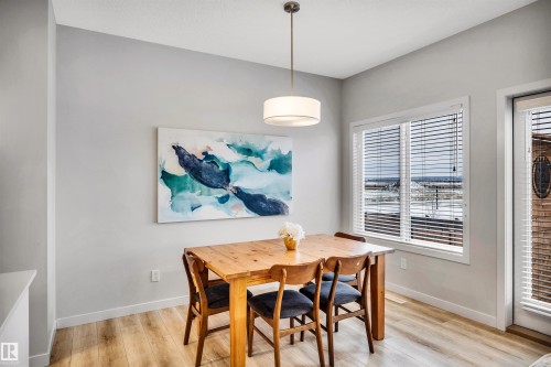 98 Kingsbury Circle, Spruce Grove, AB - Indoor Photo Showing Dining Room