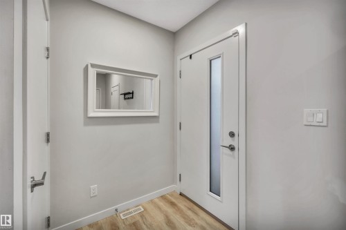 98 Kingsbury Circle, Spruce Grove, AB - Indoor Photo Showing Other Room