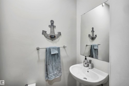 98 Kingsbury Circle, Spruce Grove, AB - Indoor Photo Showing Bathroom