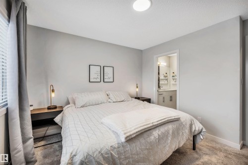 98 Kingsbury Circle, Spruce Grove, AB - Indoor Photo Showing Bedroom