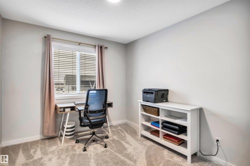 98 Kingsbury Circle, Spruce Grove, AB - Indoor Photo Showing Office