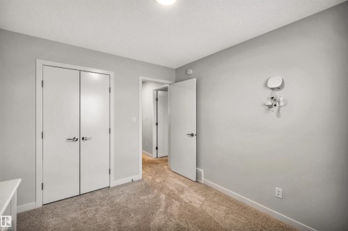 98 Kingsbury Circle, Spruce Grove, AB - Indoor Photo Showing Other Room
