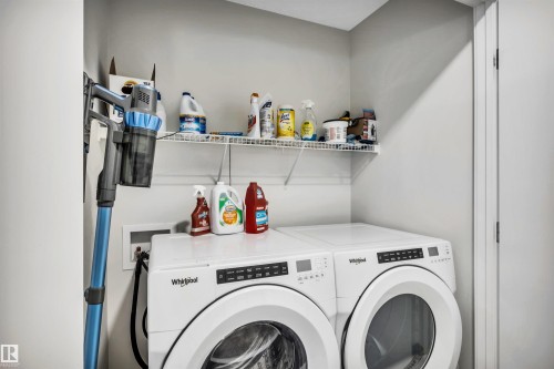 98 Kingsbury Circle, Spruce Grove, AB - Indoor Photo Showing Laundry Room
