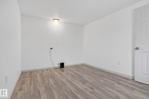 543 Evergreen St, Edmonton, AB - Indoor Photo Showing Other Room