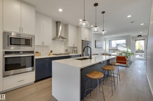10411 144 Street, Edmonton, AB - Indoor Photo Showing Kitchen With Double Sink With Upgraded Kitchen