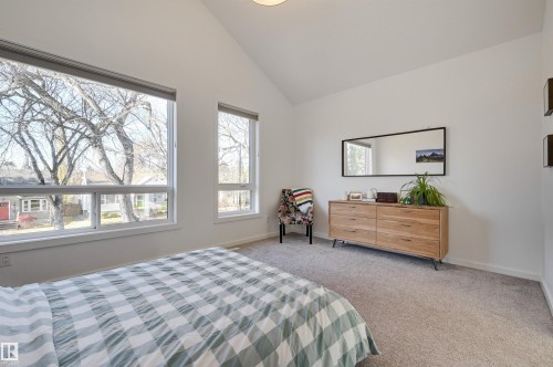 10411 144 Street, Edmonton, AB - Indoor Photo Showing Bedroom