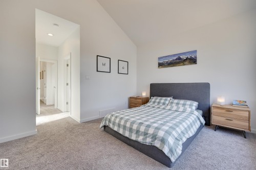 10411 144 Street, Edmonton, AB - Indoor Photo Showing Bedroom