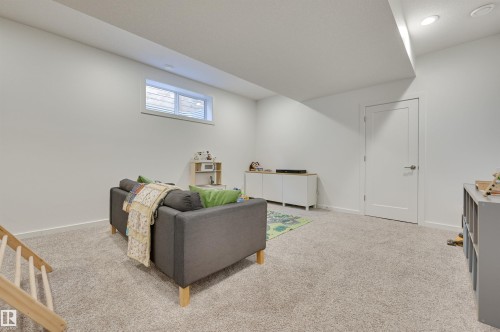 10411 144 Street, Edmonton, AB - Indoor