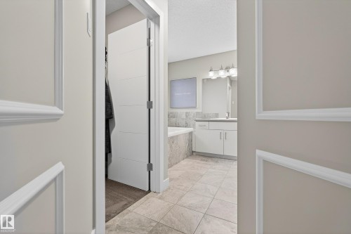 1222 164A Street, Edmonton, AB - Indoor Photo Showing Bathroom