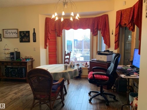 57 Longview Drive, Spruce Grove, AB - Indoor Photo Showing Dining Room