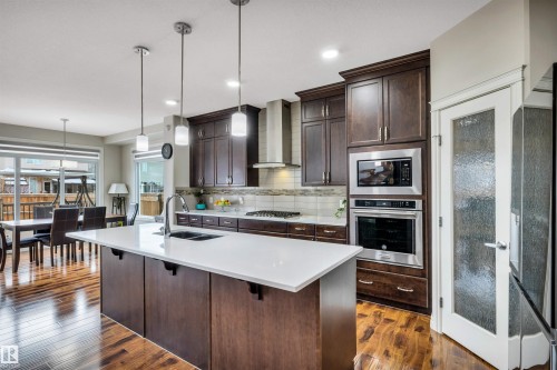 5512 Allbright Square, Edmonton, AB - Indoor Photo Showing Kitchen With Double Sink With Upgraded Kitchen