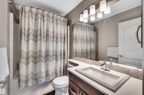 5512 Allbright Square, Edmonton, AB - Indoor Photo Showing Bathroom
