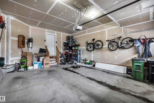 5512 Allbright Square, Edmonton, AB - Indoor Photo Showing Garage