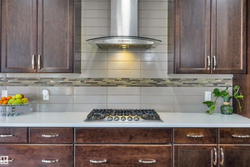 5512 Allbright Square, Edmonton, AB - Indoor Photo Showing Kitchen