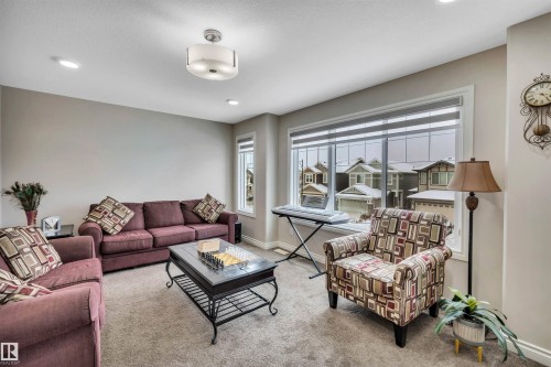 5512 Allbright Square, Edmonton, AB - Indoor Photo Showing Living Room