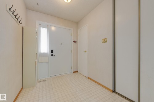13449 40 Street, Edmonton, AB - Indoor Photo Showing Other Room