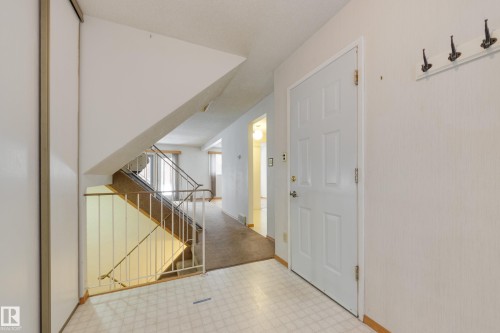 13449 40 Street, Edmonton, AB - Indoor Photo Showing Other Room