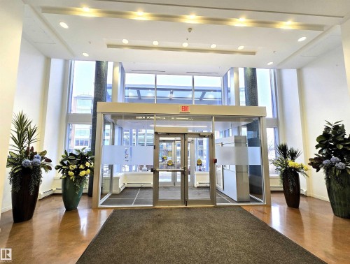 606 2606 109 Street, Edmonton, AB - Indoor Photo Showing Other Room