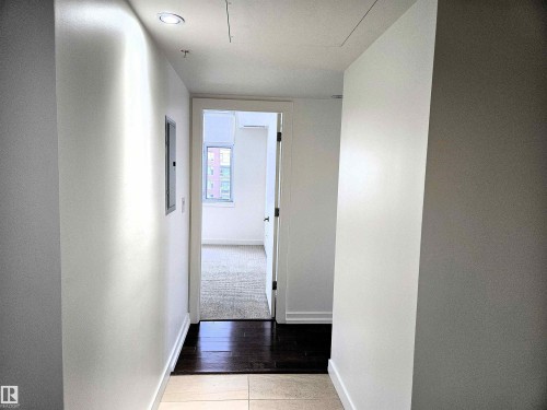 606 2606 109 Street, Edmonton, AB - Indoor Photo Showing Other Room