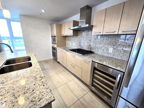 606 2606 109 Street, Edmonton, AB - Indoor Photo Showing Kitchen With Double Sink With Upgraded Kitchen