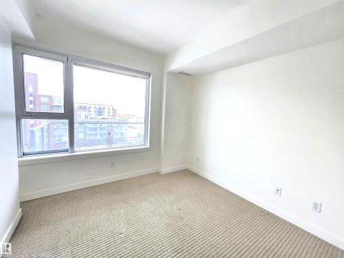606 2606 109 Street, Edmonton, AB - Indoor Photo Showing Other Room