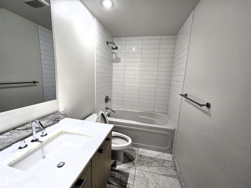 606 2606 109 Street, Edmonton, AB - Indoor Photo Showing Bathroom