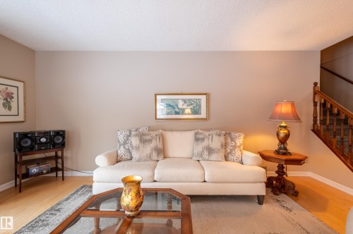 31 Harwood Drive, St. Albert, AB - Indoor Photo Showing Living Room