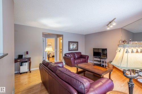 31 Harwood Drive, St. Albert, AB - Indoor Photo Showing Living Room
