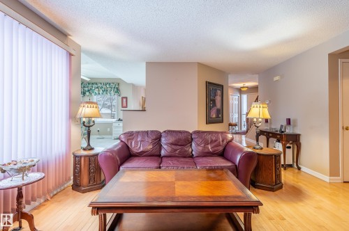 31 Harwood Drive, St. Albert, AB - Indoor Photo Showing Living Room
