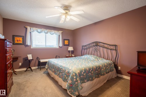 31 Harwood Drive, St. Albert, AB - Indoor Photo Showing Bedroom