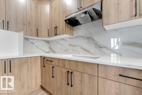 6032 19 Street, Rural Leduc County, AB - Indoor Photo Showing Kitchen