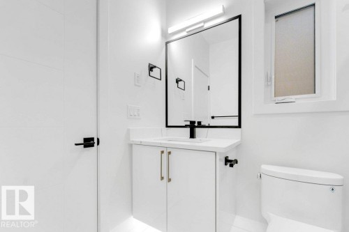 6032 19 Street, Rural Leduc County, AB - Indoor Photo Showing Bathroom