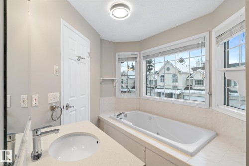 4 90 Liberton Drive, St. Albert, AB - Indoor Photo Showing Bathroom