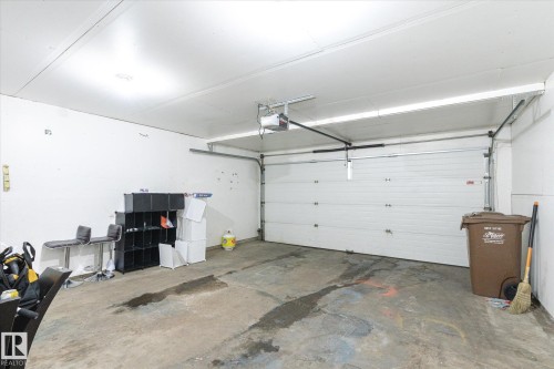4 90 Liberton Drive, St. Albert, AB - Indoor Photo Showing Garage