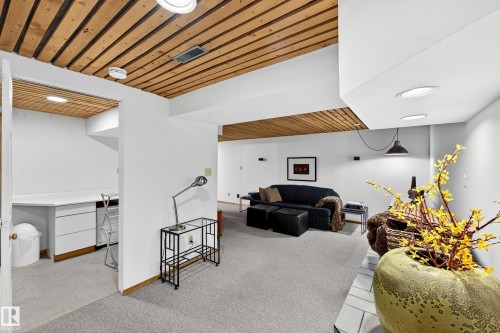 11627 76 Avenue, Edmonton, AB - Indoor Photo Showing Other Room