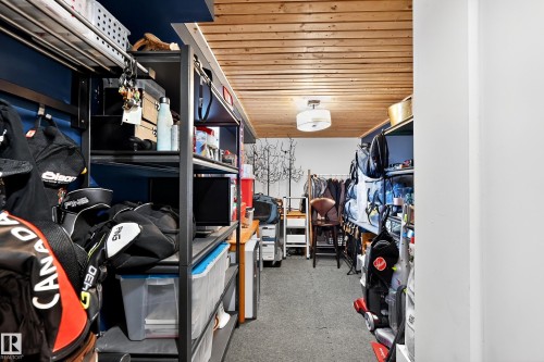 11627 76 Avenue, Edmonton, AB - Indoor