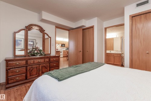 134 200 Bethel Drive, Sherwood Park, AB - Indoor Photo Showing Bedroom