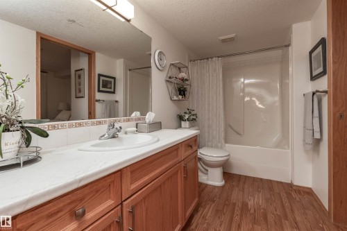 134 200 Bethel Drive, Sherwood Park, AB - Indoor Photo Showing Bathroom
