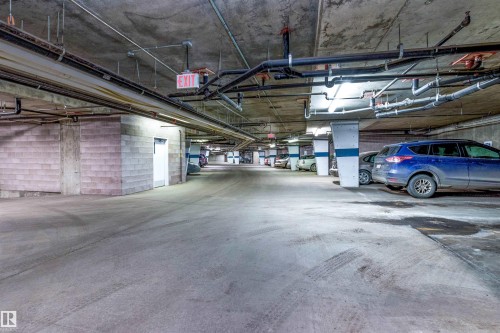 134 200 Bethel Drive, Sherwood Park, AB - Indoor Photo Showing Garage