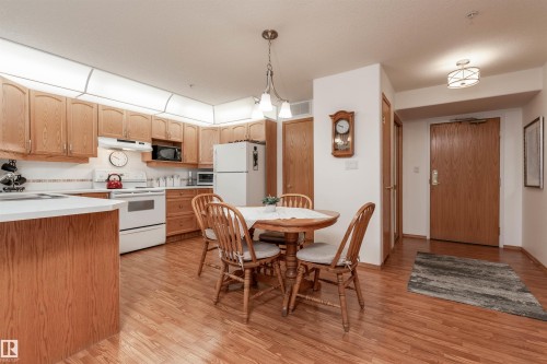 134 200 Bethel Drive, Sherwood Park, AB - Indoor Photo Showing Other Room