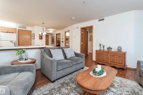 134 200 Bethel Drive, Sherwood Park, AB - Indoor Photo Showing Living Room