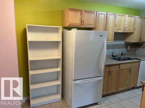 407 10529 93 Street, Edmonton, AB - Indoor