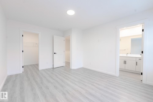 1213 Podersky Wynd, Edmonton, AB - Indoor Photo Showing Other Room