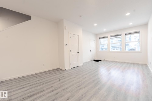 1213 Podersky Wynd, Edmonton, AB - Indoor Photo Showing Other Room