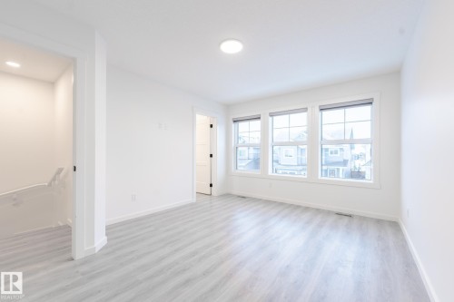 1213 Podersky Wynd, Edmonton, AB - Indoor Photo Showing Other Room