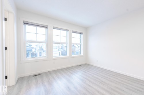 1213 Podersky Wynd, Edmonton, AB - Indoor Photo Showing Other Room